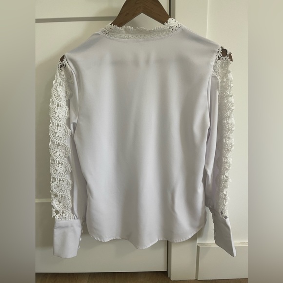 BRAND NEW LACE TOP - Picture 2 of 2